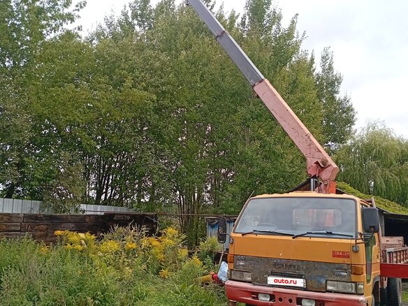 1993 Isuzu Elf (N-series), золотистый, 1700000 рублей - вид 2