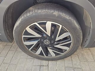 2025 Volkswagen Tayron I Рестайлинг, чёрный, 3538099 рублей, вид 5