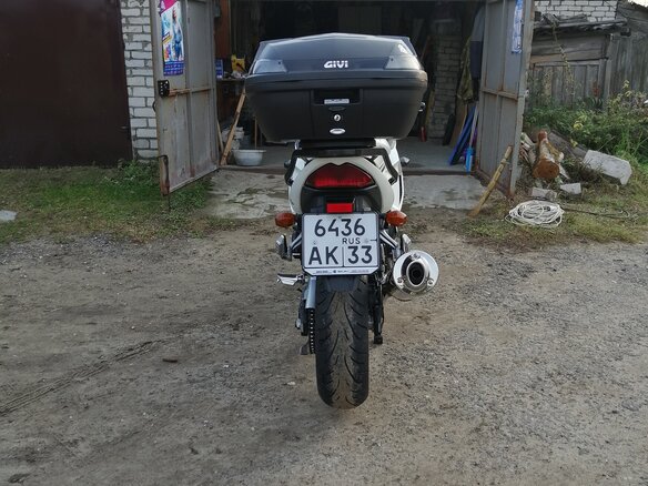2011 Suzuki GSX 1250 FA, белый, 520000 рублей - вид 4