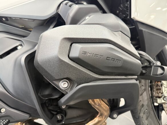 2026 BMW R 1300 RT, чёрный, 2850000 рублей - вид 12
