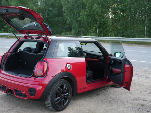 2019 Mini Hatch JCW III (F55/F56) Рестайлинг, красный - вид 25