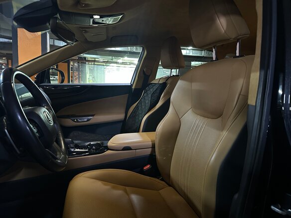 2021 Lexus NX 260 II, чёрный, 4300000 рублей - вид 15