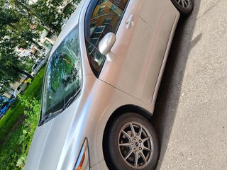 2011 Honda Stream II Рестайлинг, серебристый, 1350000 рублей, вид 5