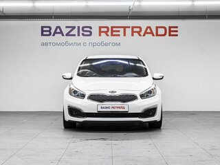 2017 Kia Ceed II Рестайлинг, белый, 1574000 рублей, вид 2