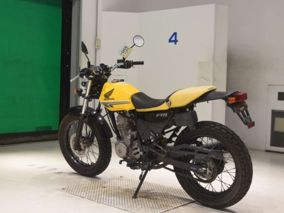 2008 Honda FTR 223, жёлтый, 200000 рублей - вид 5