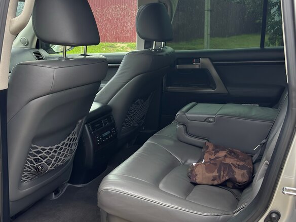 2009 Toyota Land Cruiser 200 Series, серый - вид 20