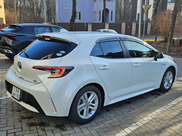 2018 Toyota Corolla Sport XII (E210), белый, 1700000 рублей - вид 6