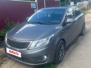 2014 Kia Rio 6-speed III, серый, 1100000 рублей, вид 3