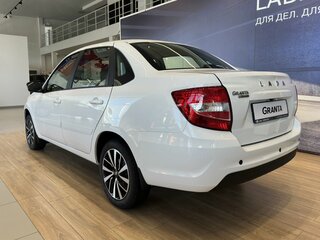 2026 Lada (ВАЗ) Granta I Рестайлинг, белый, 1290000 рублей, вид 5