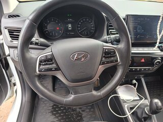 2020 Hyundai Solaris II, белый, 1620000 рублей, вид 4