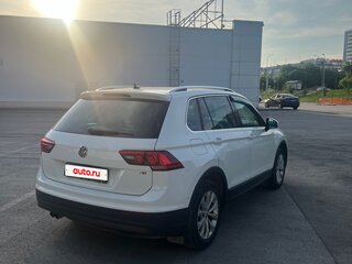 2017 Volkswagen Tiguan II, белый, 1700000 рублей, вид 5