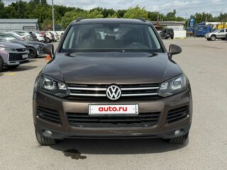 2014 Volkswagen Touareg II, коричневый, 1900000 рублей, вид 2