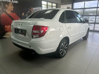 2026 Lada (ВАЗ) Granta I Рестайлинг, белый, 1290000 рублей, вид 3