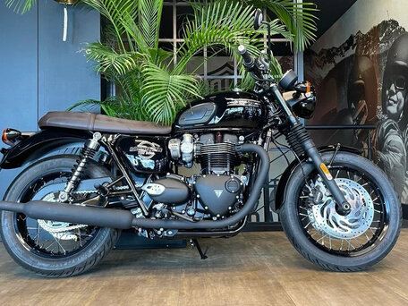 2025 Triumph Bonneville T120, чёрный, 1950000 рублей, вид 3