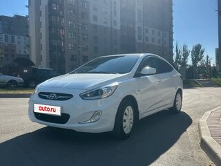 2013 Hyundai Solaris I, белый, 800000 рублей, вид 2