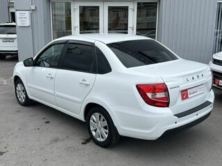2022 Lada (ВАЗ) Granta I Рестайлинг, белый, 717000 рублей, вид 2