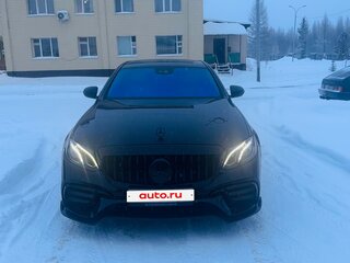 2016 Mercedes-Benz E-Класс 200 V (W213, S213, C238), чёрный, 2650000 рублей, вид 2