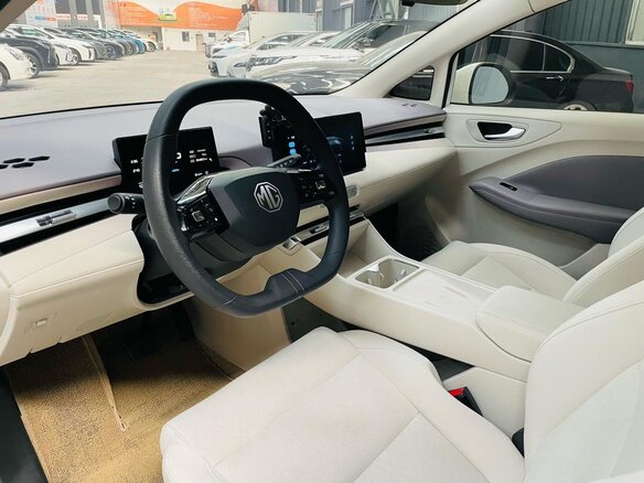 2025 MG 4 EV 42.8 kWh II, белый, 1480000 рублей - вид 9