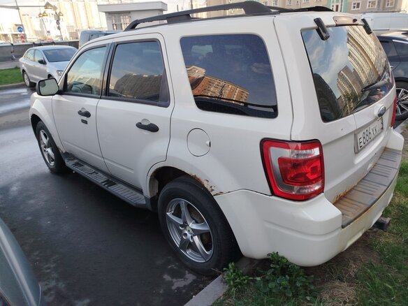 2010 Ford Escape II, белый - вид 8