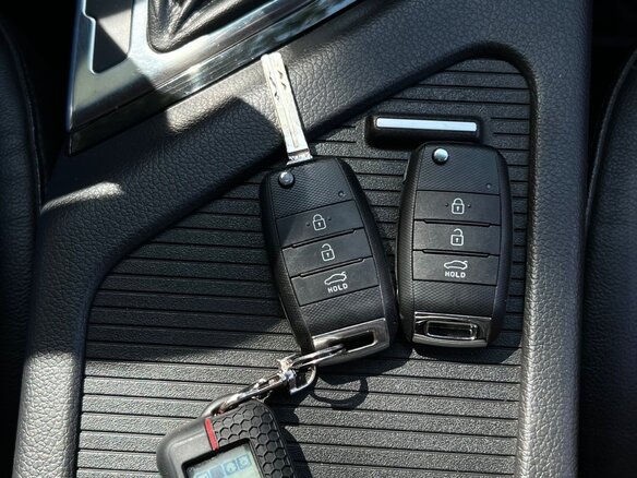 2015 Kia Optima III Рестайлинг, серебристый, 1780000 рублей - вид 21