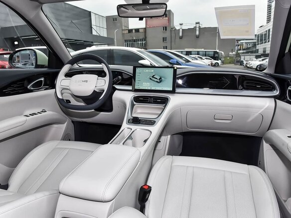 2026 Geely EX2, бежевый, 1700226 рублей - вид 7