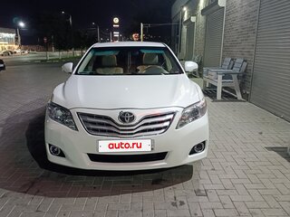 2010 Toyota Camry VI (XV40) Рестайлинг, белый, 900000 рублей, вид 3