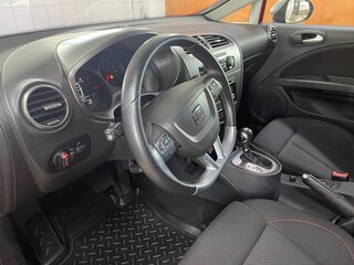 2012 SEAT Leon FR II Рестайлинг, красный, 1157000 рублей, вид 4