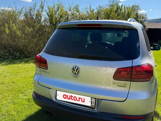 2014 Volkswagen Tiguan I Рестайлинг, серебристый, 1400000 рублей, вид 3