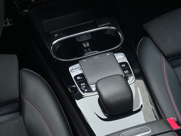 2019 Mercedes-Benz A-Класс 200 IV (W177), жёлтый, 2280000 рублей - вид 19