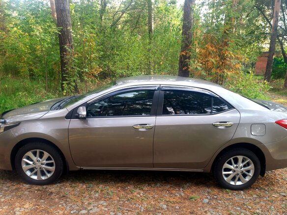 2014 Toyota Corolla XI (E160, E170, E180), золотистый, 1800000 рублей - вид 17