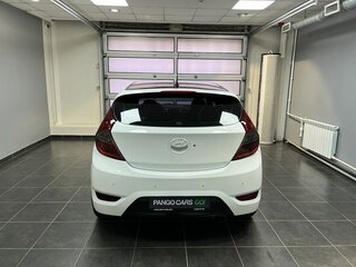 2012 Hyundai Solaris I, белый, 675000 рублей, вид 5
