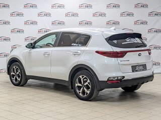 2018 Kia Sportage IV Рестайлинг, белый, 1799000 рублей, вид 4