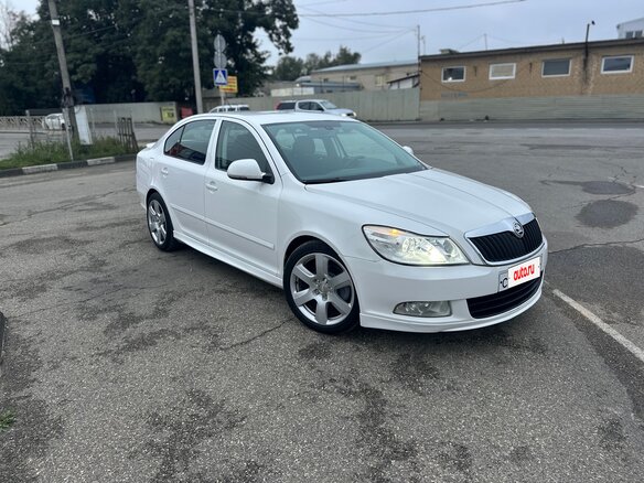 2012 Skoda Octavia II (A5) Рестайлинг, белый, 798000 рублей - вид 1