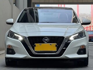 2022 Nissan Altima VI (L34), белый, 1630000 рублей, вид 2