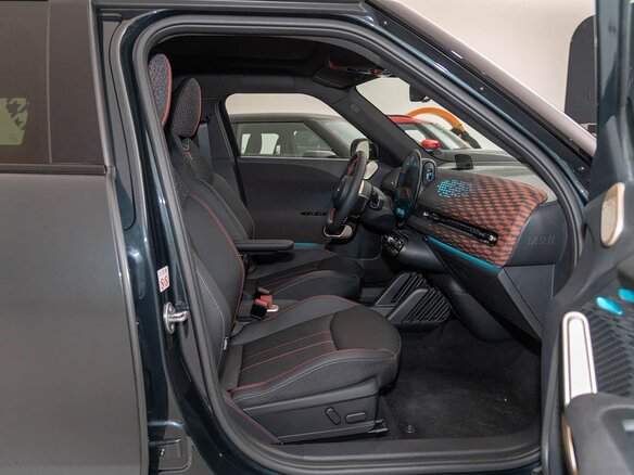 2024 Mini Aceman SE, серый, 4200000 рублей - вид 33