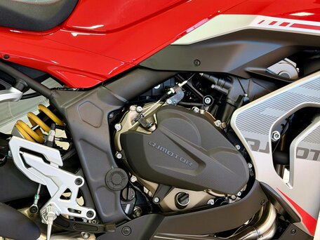 2026 QJMotor SRK 800 RR, красный, 859000 рублей, вид 5