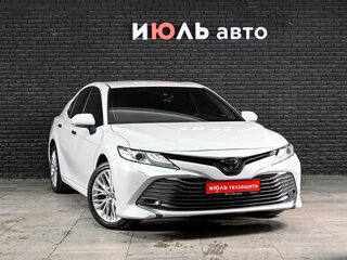 2020 Toyota Camry VIII (XV70), белый, 3125000 рублей, вид 3