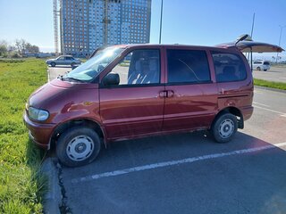 1996 Nissan Serena I (C23), красный, 450000 рублей, вид 2