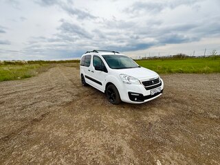 2021 Peugeot Partner Crossway II Рестайлинг 2, белый, 1650000 рублей, вид 3