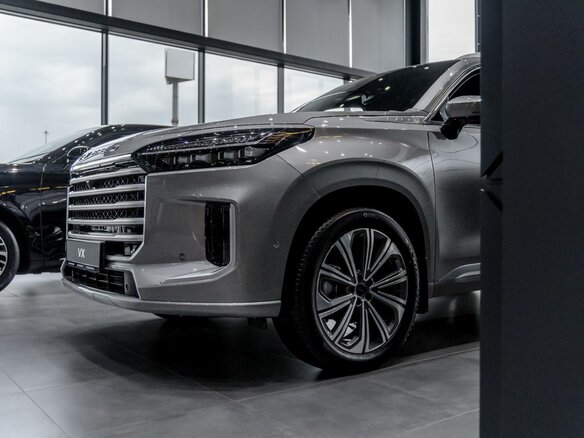 2025 Exeed VX I Рестайлинг, серебристый - вид 5