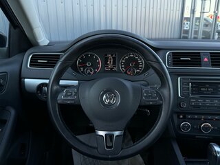 2013 Volkswagen Jetta VI, серебристый, 1350000 рублей, вид 5