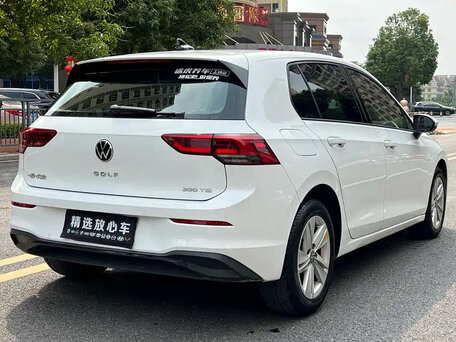 2022 Volkswagen Golf VIII, белый, 1500000 рублей, вид 5
