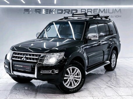 2017 Mitsubishi Pajero IV Рестайлинг 2, чёрный, 2919000 рублей, вид 1