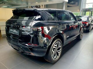 2025 Land Rover Range Rover Evoque L II Рестайлинг, чёрный, 5850000 рублей, вид 5