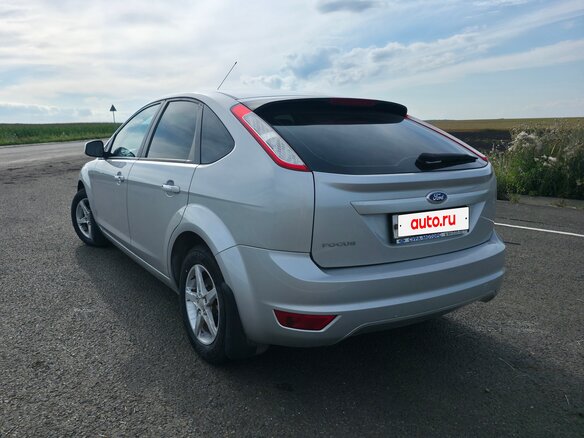 2011 Ford Focus II Рестайлинг, серебристый, 570000 рублей - вид 5