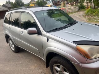 2001 Toyota RAV4 II (XA20), серебристый, 750000 рублей, вид 1