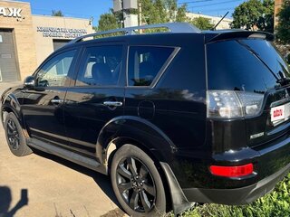 2010 Mitsubishi Outlander II Рестайлинг, чёрный, 1050000 рублей, вид 4