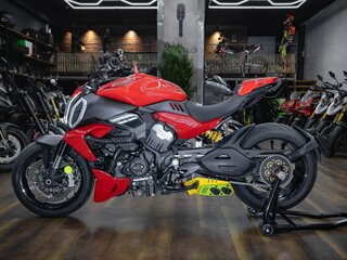 2023 Ducati Diavel V4, красный, 2890000 рублей, вид 5