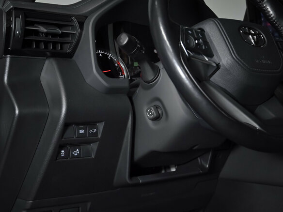 2022 Toyota Land Cruiser 300 Series, чёрный - вид 21