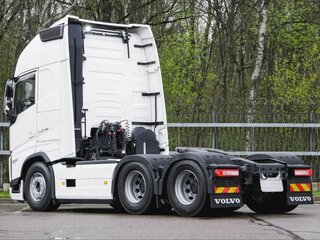 2023 Volvo FH, белый, 17100000 рублей, вид 4